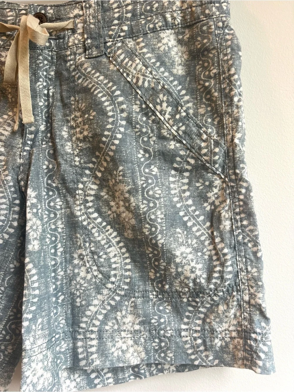 Patagonia Casual Hemp and Organic Cotton Blue Printed Women’s Shorts - Picture 2 of 7